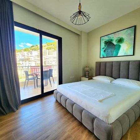סרנדה Flori Apartments מראה חיצוני תמונה