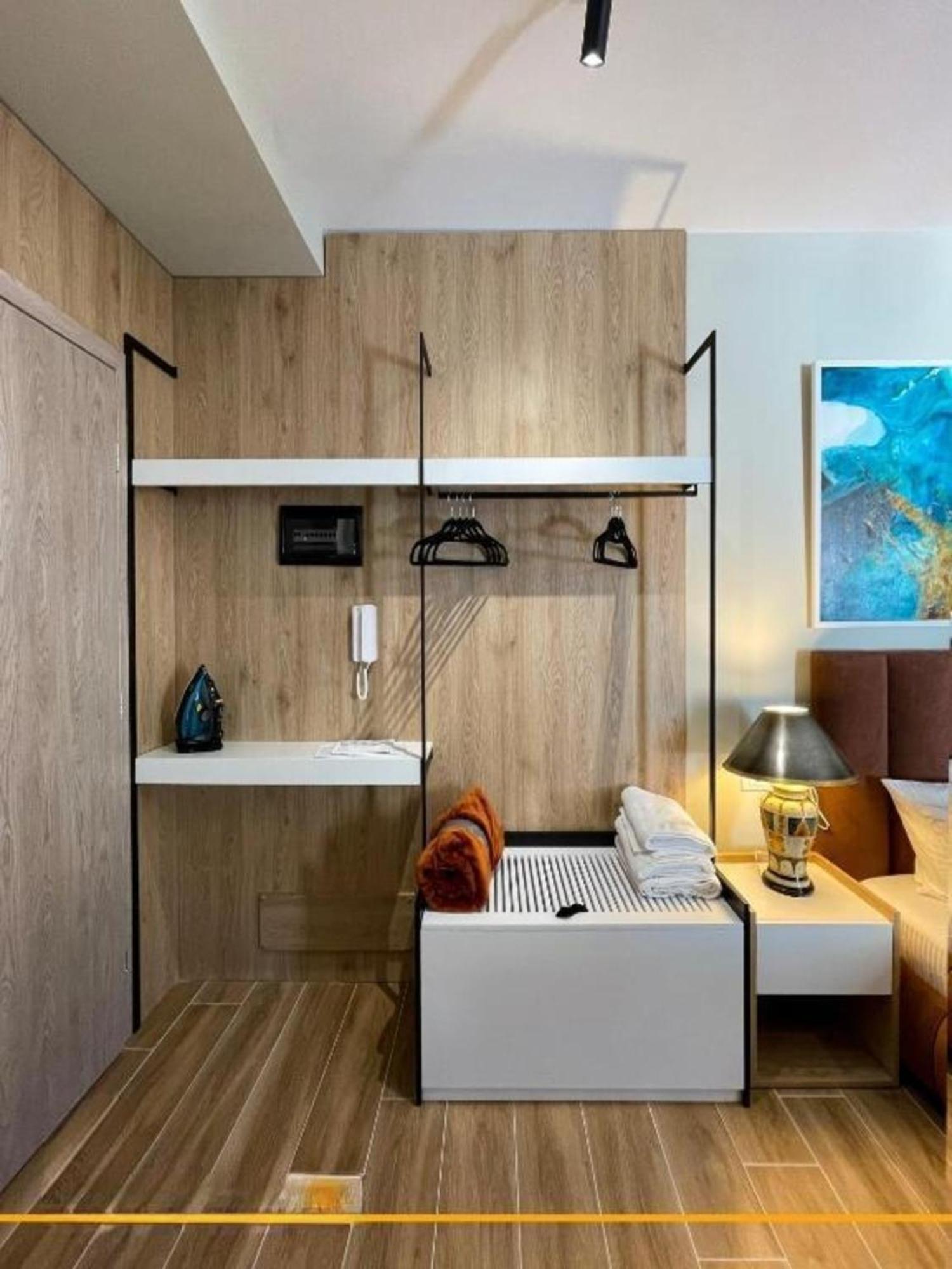 סרנדה Flori Apartments מראה חיצוני תמונה