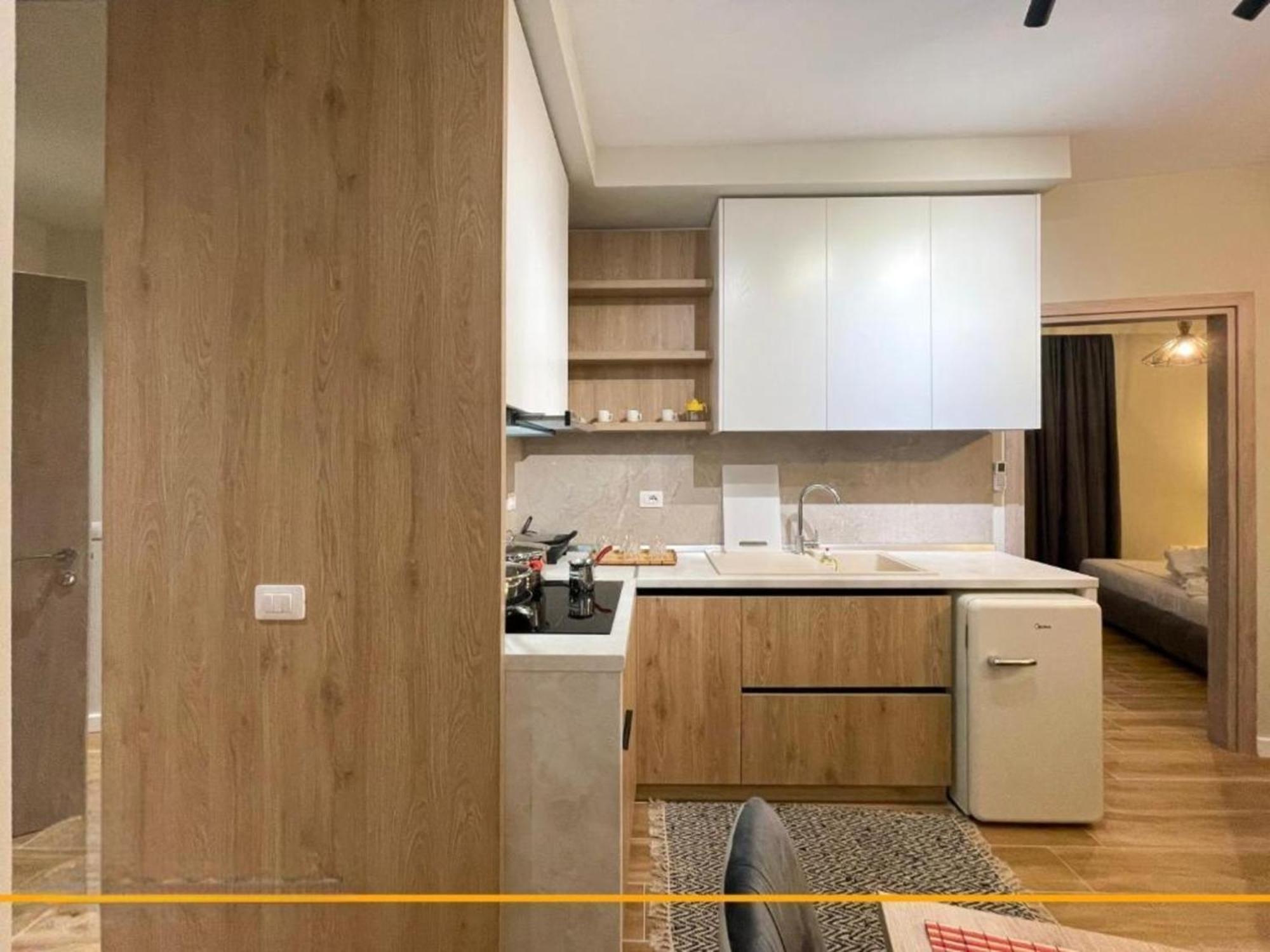 סרנדה Flori Apartments מראה חיצוני תמונה