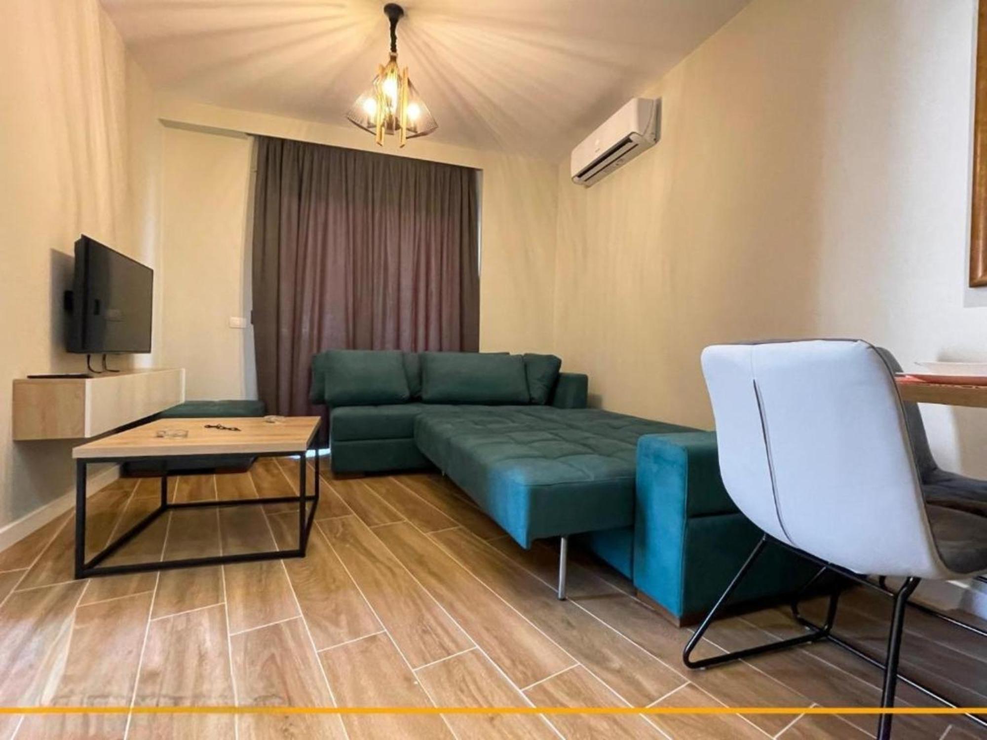 סרנדה Flori Apartments מראה חיצוני תמונה