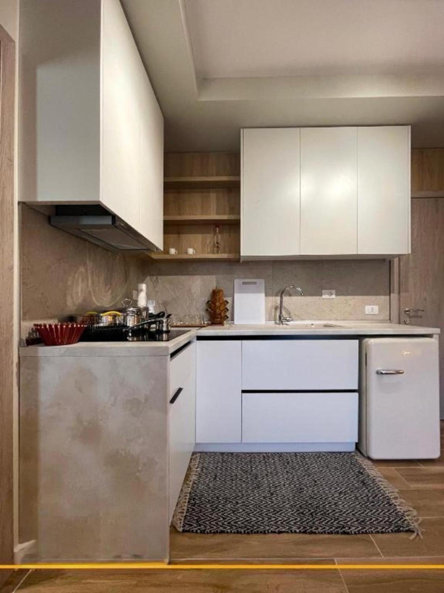 סרנדה Flori Apartments מראה חיצוני תמונה