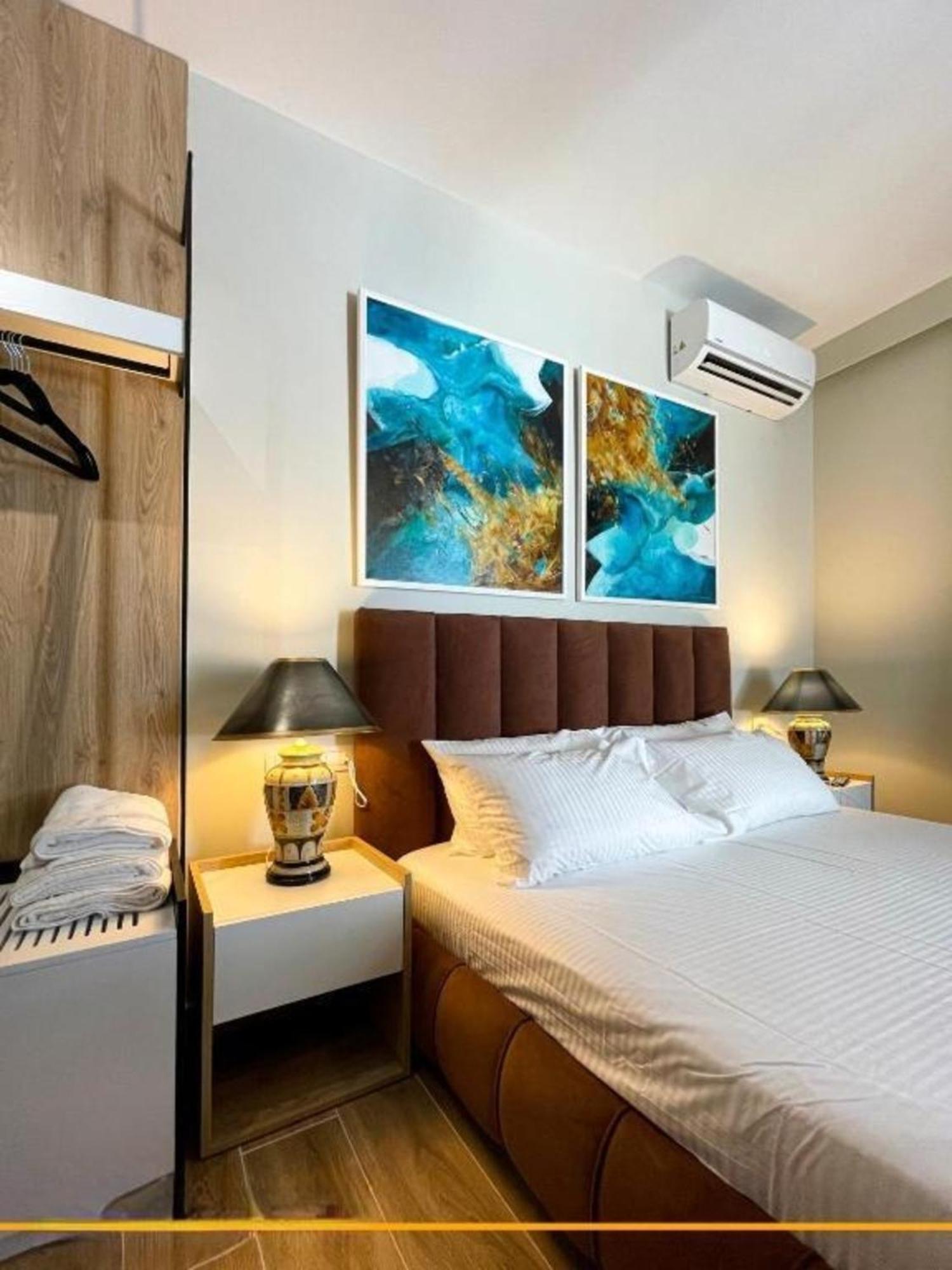 סרנדה Flori Apartments מראה חיצוני תמונה
